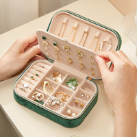 Écrin à Bijoux en Velours avec Logo Personnalisé, Boîte de Voyage pour Bagues et Boucles d'Oreilles, Coffret Cadeau Carré de Voyage