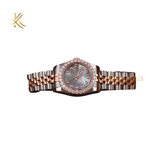 Montre en diamant Moissanite étincelante avec un design élégant et une résistance à l'eau offrant une mode et une fonction pour le glamour quotidien - Product Image 6