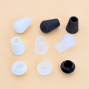 Doudoune à capuche en plastique, avec cordon élastique, ajustement à la taille, embouts noirs et blancs - Product Image 4