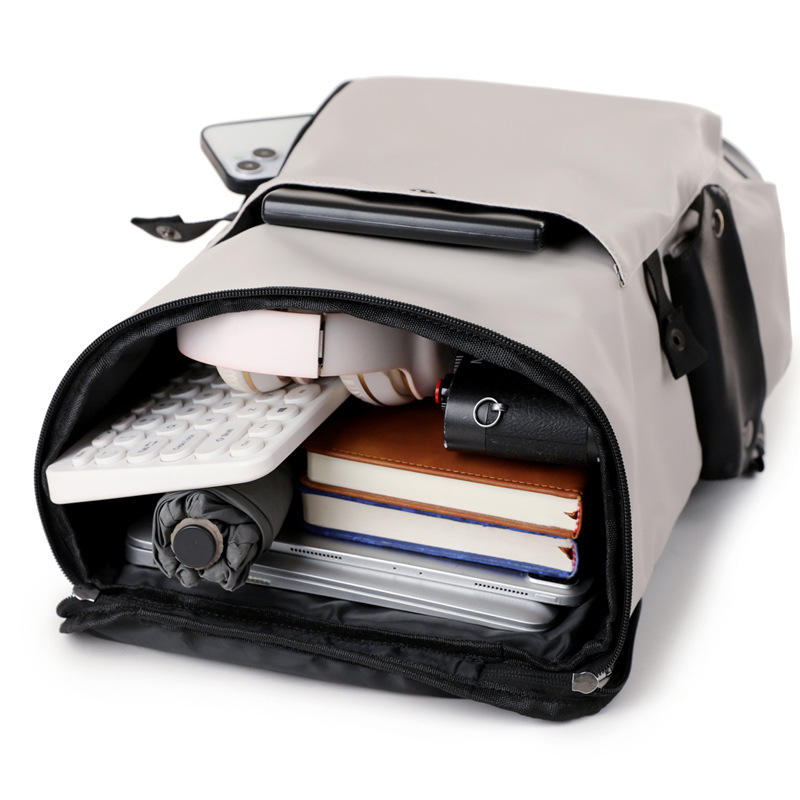 รุ่นสั่งทำพิเศษสีเขียวเข้ม (ใส่แล็ปท็อปขนาด 16 นิ้วได้)