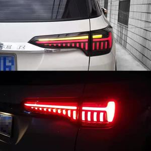 Feux arrière pour Toyota Fortuner 2016-2021 avec clignotants séquentiels à LED - Product Image 5