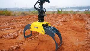 รถขนส่งไม้ XUVOL แบบ 8 ล้อ พร้อมอุปกรณ์ป่าไม้  มอเตอร์หลักสำหรับจัดการเครื่องจับไม้ซุง - Product Image 4