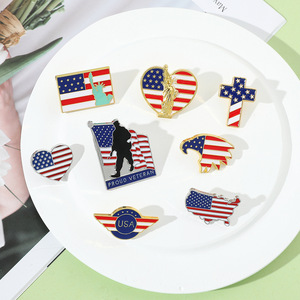 Venda quente Dia da Independência Americana Bandeira Broche Estátua Liberdade Cruz-Metal Pin Gravado Badge Bag Decoração - Product Image 2