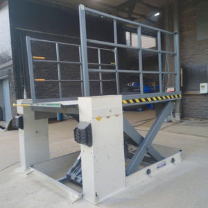 Fábrica Design Livre Mesa De Levantamento Móvel Display De Carro Elétrico Scissor Lift Stage <span class=keywords><strong>Platform</strong></span> - Product Image 2