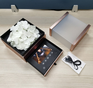 Caja <span class=keywords><strong>de</strong></span> Regalo <span class=keywords><strong>de</strong></span> Exhibición <span class=keywords><strong>de</strong></span> Lujo con Tapa <span class=keywords><strong>de</strong></span> Acrílico Transparente Personalizada, Control <span class=keywords><strong>de</strong></span> Luz, Pantalla LCD, Caja <span class=keywords><strong>de</strong></span> Flores con Video - Product Image 4