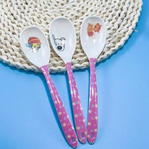 Cuchara de Melamina con Dibujos Animados para Niños 7018 - Cucharas Lindas para Comer y Tomar Medicamentos - Vajilla Infantil - Suministro por Un Yuan - Product Image 5