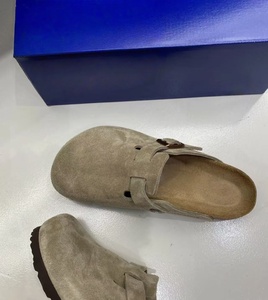 Sandales classiques pour hommes et femmes en cuir véritable avec semelle intermédiaire en EVA et semelle extérieure en TPR, mocassins à enfiler avec détails brodés, <span class=keywords><strong>hiver</strong></span> - Product Image 1