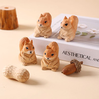 Porte-clés ornement en bois sculpté, petit ornement suspendu en bois massif, cadeau créatif mignon sculpté à la main, pendentif pour sac ou stand de vente.