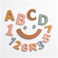 Lettres magnétiques colorées personnalisées OEM, majuscules et minuscules, pour l'enseignement préscolaire et maternelle des enfants
