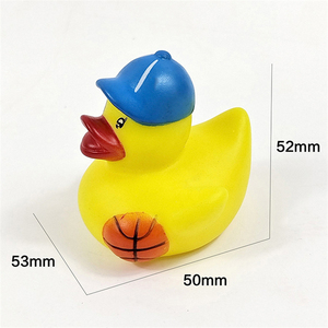 Lot de jouets de bain et de douche pour enfants en gros, assortiment unique de mini canards en caoutchouc jaunes, reine, roi, planche de surf, équipe de football, avec skis - Product Image 6