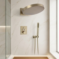 Système de douche mural en laiton brossé doré de luxe, avec robinet de douche caché à effet pluie et cascade, et commande par bouton-poussoir