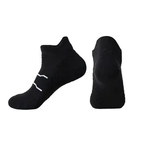 Verão 2023 Athletic Ankle Basketball Soccer Training Socks para homens Outdoor Marathon Running No Show Performance Socks