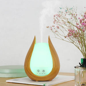 Difusor de Aroma con Diseño de Madera, 200 ml, Mini Humidificador Ultrasónico con Luz LED para Uso Doméstico - Product Image 2