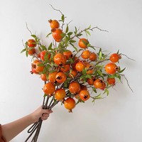 Feestelijke kunstmatige granaatappelbloemen Gesimuleerde boomtakken Fruit Tafeldecoraties Gunstige fruitversieringen Zacht PVC