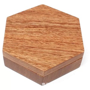Boîte de rangement hexagonale en bois pour dés, ensemble de moules magnétiques à sept pièces, boîte à dés, organisateur de dés en bois, boîte en bois - Product Image 3