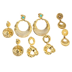 Boucles d'oreilles pendantes tendance pour femme, en acier inoxydable plaqué or 18 carats, avec grand pendentif rond évidé irrégulier, style élégant - Product Image 1