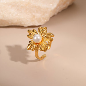 Anillos de Perlas de Moda en Acero Inoxidable 316L con Baño de Oro Fino de 14k y 18k que No se Deslustran para Mujer - Product Image 3