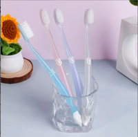 SAKURA Brosse à dents manuelle pour adultes, personnalisable avec logo, en PBT et PP de haute qualité, légère, emballée individuellement, modèle pour la maison