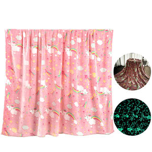 Luce nella <span class=keywords><strong>coperta</strong></span> scura nuvola arcobaleno per bambini e ragazze compleanno natale illuminano la <span class=keywords><strong>coperta</strong></span> decorazione del letto della camera da letto - Product Image 5