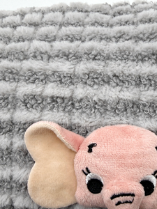 Funda <span class=keywords><strong>de</strong></span> peluche <span class=keywords><strong>de</strong></span> elefante adorable para botella <span class=keywords><strong>de</strong></span> <span class=keywords><strong>agua</strong></span> <span class=keywords><strong>caliente</strong></span>, calentador <span class=keywords><strong>de</strong></span> manos <span class=keywords><strong>de</strong></span> chenilla a rayas para comodidad <span class=keywords><strong>en</strong></span> invierno y alivio del dolor, venta al por mayor - Product Image 5
