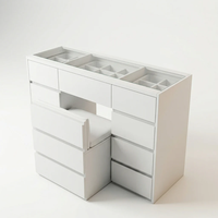 Coiffeuse blanche luxueuse avec peinture pulvérisée, design unique, incluant une chaise escamotable et des tiroirs de rangement