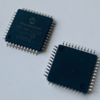 Venta al por mayor 8-Bit Pic18F4520 Microcontroladores Nodo MCU Componentes electrónicos FPGA Procesador Suministros