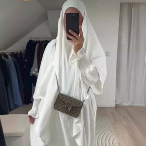 ชุดเดรสโพลีเอสเตอร์สองชิ้นสีพื้นแบบวินเทจใหม่ ดีไซน์หวานสดใส กระโปรงยาว + ผ้าคลุมไหล่ชั้นเดียว - Product Image 3