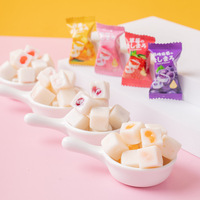 Fabrieksgroothandel Echt Fruit Sap Gevulde Flow Heart Zachte Snoepjes Draagbare Individuele Verpakking Halal Bulk Snoepjes Snack