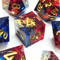 LuxeRoll – Jeu de dés en résine rouge et bleue faits à la main, à bords vifs, polyédriques, 7 pièces, pour DND RPG, jeux de table, Dungeons & Dragons