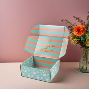 Caja de Almacenamiento de Cartón Corrugado con Estampado Dorado Personalizado Crown Win Shipping, Tamaño Comercial, Forro de Esponja, Laminación UV Mate - Product Image 1