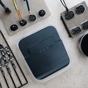 Base de Carga y Cable de Datos Compatible con el <span class=keywords><strong>Control</strong></span> Inalámbrico <span class=keywords><strong>Xbox</strong></span> <span class=keywords><strong>Elite</strong></span> Series <span class=keywords><strong>2</strong></span> y <span class=keywords><strong>Xbox</strong></span> <span class=keywords><strong>Elite</strong></span> Series <span class=keywords><strong>2</strong></span> <span class=keywords><strong>Core</strong></span> Edition - Product Image 5