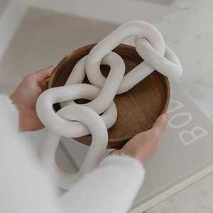 Décor de maillons de chaîne en bois couleur personnalisée <span class=keywords><strong>objets</strong></span> décoratifs en bois pour étagères Table basse décor d'étagère moderne - Product Image 4