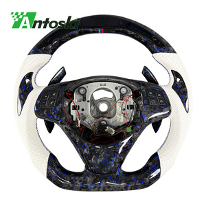 Volant en fibre de carbone forgée bleu personnalisé avec LED pour BMW E90 E91 E92 M3 E82 E88 320d 330i 335i <span class=keywords><strong>135i</strong></span> 128i Coupé 2006-2013 - Product Image 1
