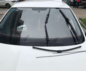 Tergicristallo Senza Telaio in Gomma Naturale, Spazzola Ibrida Personalizzata 12-28" con 19 Adattatori, Adatta al 98% dei Modelli di Auto - Product Image 6