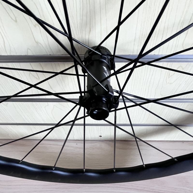 Retrospec Carbon Fiber 700C Road Bike Wheelset with Disc Brake - Wavy ...