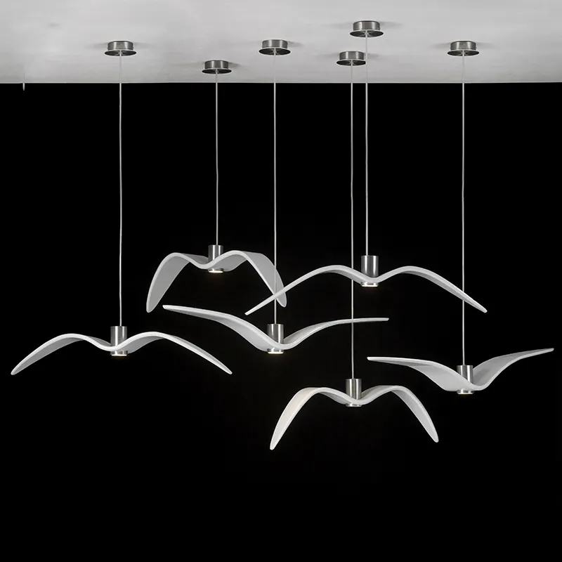 Lampada a sospensione moderna nordica in resina creativa caffetteria bar negozio di abbigliamento ristorante LED gabbiano uccello lampadario lampada a sospensione