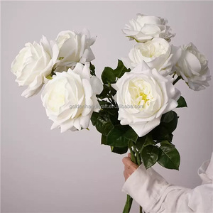 Centrotavola di Lusso con Rose e Buganvillea Magenta per Matrimoni, Utilizzabile per Coupon - Product Image 5