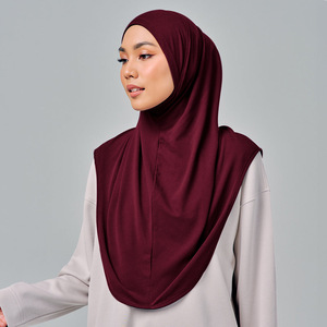 Nuovo Hijab Istantaneo in Jersey Tinta Unita, Pezzo Unico Facile da Indossare per Donne Musulmane, Disponibile all'Ingrosso in 2 Colori - Product Image 3