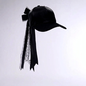 Gorra de Béisbol Negra de Satén con Decoración de Lazo de Encaje, Ajustable para Mujer, Diseño de 6 Paneles, Estilo Casual - Product Image 1