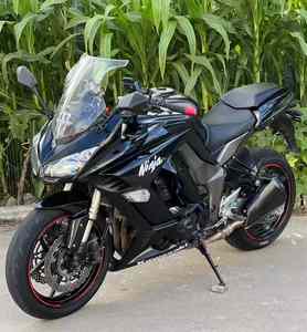 Moto Cruiser <span class=keywords><strong>Kawasaki</strong></span> Z1000SX Haute Performance, Moteur Essence 400cc 4 Temps 16 Soupapes en Ligne, Refroidissement Liquide, Électrique - Product Image 1