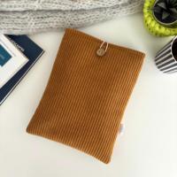 Tas Korduroi Logo Kustom Kantong Beludru Dengan Kancing Label Logo Sarung Buku Penutup E-reader Gaya Modis Lucu Elegan untuk Penggunaan Sehari-hari