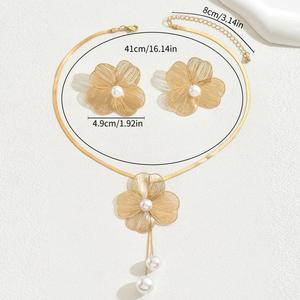 Ensemble Collier et Boucles d'Oreilles en Alliage Doré avec Perles Incrustées de Fleurs, Style Européen et Américain, Tendance, Chaîne Longue pour Clavicule, Idéal Anniversaire Femme - Product Image 3