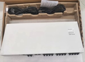 สวิตช์เครือข่าย Mikrotik CRS328-24P-4S+RM รุ่นใหม่ ของแท้ 24 พอร์ต Poe Gigabit พร้อมระบบจัดการการกำหนดเส้นทาง CRS328-24P-4S+RM - Product Image 6