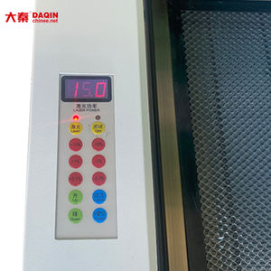 Máquina <span class=keywords><strong>de</strong></span> corte por láser móvil DAQIN para protector <span class=keywords><strong>de</strong></span> vidrio y protector <span class=keywords><strong>de</strong></span> pantalla Accesorios para teléfonos celulares para la industria minorista - Product Image 3