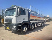 Nouveau camion-citerne de transport de gazole et d'essence robuste, 8x4 roues motrices, réservoir de 30 000 litres en acier au carbone/acier inoxydable