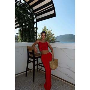 Conjuntos de Mujer Bellezza en Rojo, Colección de Moda Elegante y con Estilo - Product Image 5