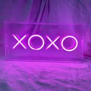 זרוק משלוח 12 ''* 6'' XOXO ניאון סימן מותאם אישית led תיבת אור אקריליק בסיס או כמו בסיס גמיש שלטי ניאון תיבה