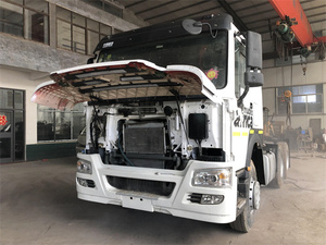 Camion tracteur d'occasion Sinotruk Euro2 Diesel 6X4 avec direction annulaire HOWO 10 roues, capacité de charge de 21-30T, 371 ch, caméra arrière 360° - Product Image 5