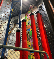 Aire de jeux intérieure sur le thème de l'espace, château gonflable, aire de jeux commerciale, toboggan tubulaire, piscine à balles, structure d'escalade à plusieurs niveaux