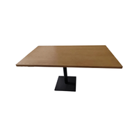 Petite table basse en bois au design moderne Base en métal pour la salle à manger Mobilier commercial d'intérieur à prix économique pour les restaurants